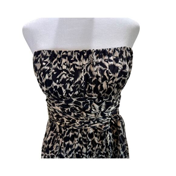 BCBGMAXAZRIA Silk Ikat Mini Dress Size 4 Black White Bubble Hem Fit & Flare - Picture 4 of 10